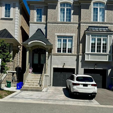 2 Bedroom With 2 Ensuites Unit In Richmond Hill Εξωτερικό φωτογραφία